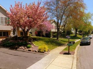 106 Matthew Dr, Sinking Spring, PA 19608