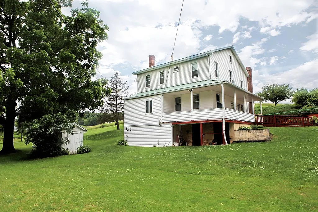 2284 Apple Tree Ln photo 1