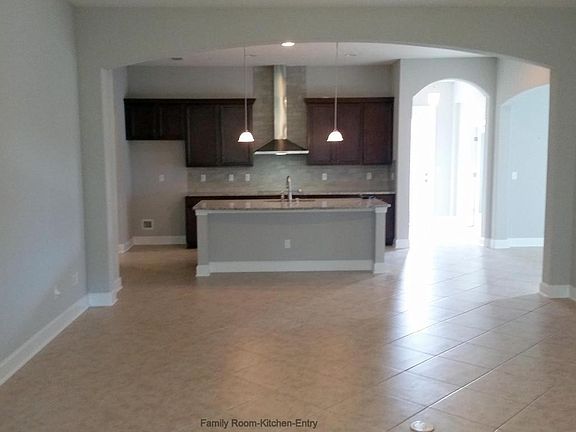 SAC-0006-FAMILY RM-ENTRY