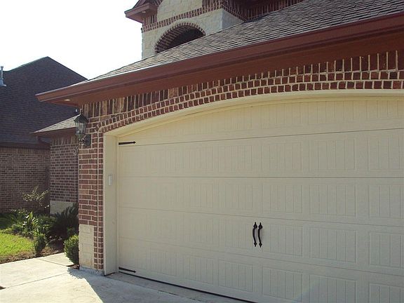 4th image of 8185 Quail Hollow Dr