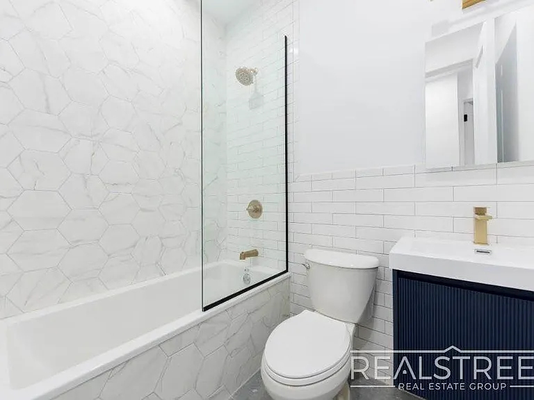 310 Linden St #1 — Photo 14