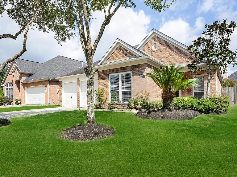 6214 Southcott Ct — Photo 1