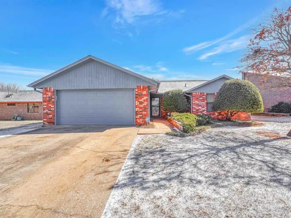 2317 NE 35th St, Lawton, OK 73507