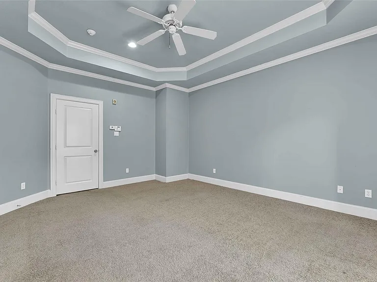 4631 Regent Manor Dr — Photo 17