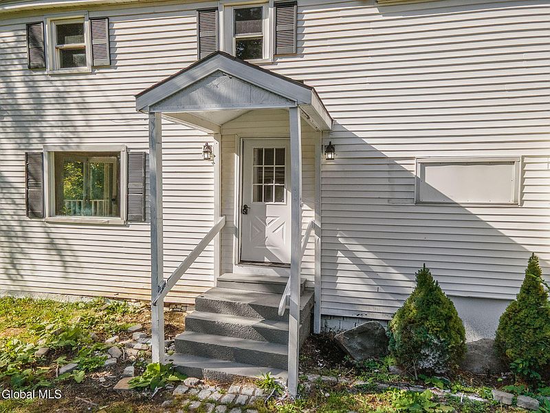 5th image of 35 Williams Street