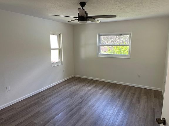 3rd image of 2547 Wood Oak Dr