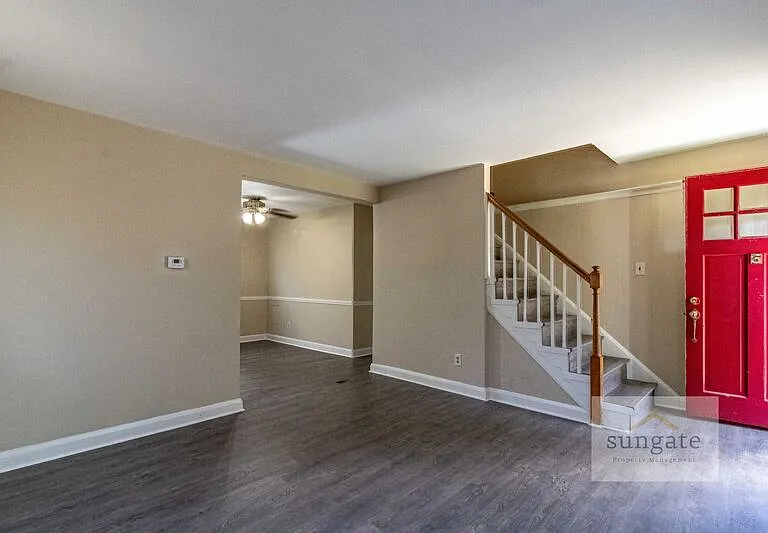 6017 Winthrope Ave — Photo 3
