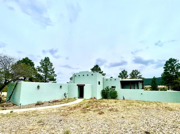 22 County Road A32t, Las Vegas, NM 87701