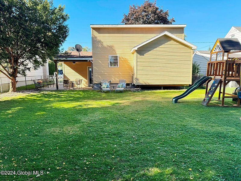 3rd image of 1813 Wagner Street