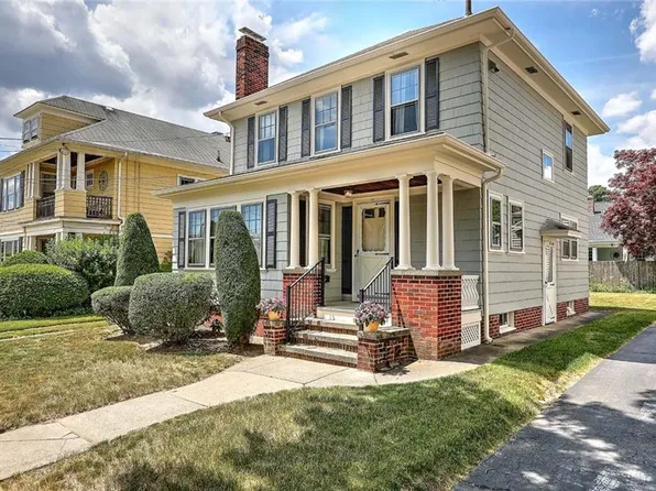 96 Jastram St, Providence, RI 02908