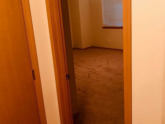 3rd image of 703 NE Lauren St