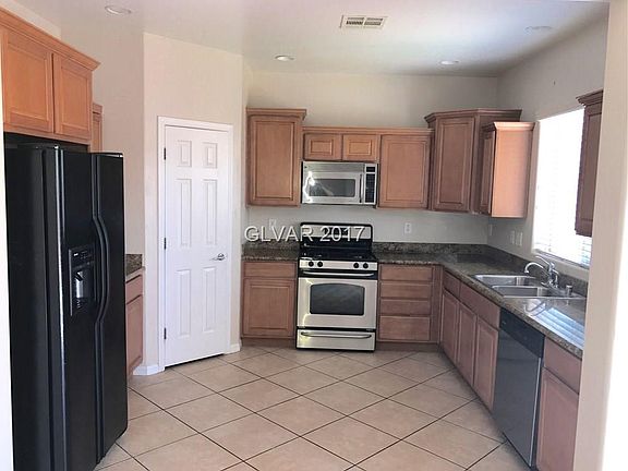 3rd image of 4233 Galapagos Ave