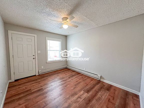 3rd image of 3671 S Knox Ct APT 2