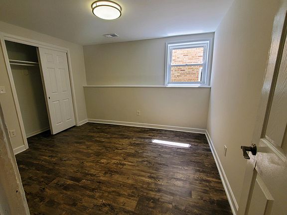 5th image of 5449 N Mulligan Ave #1