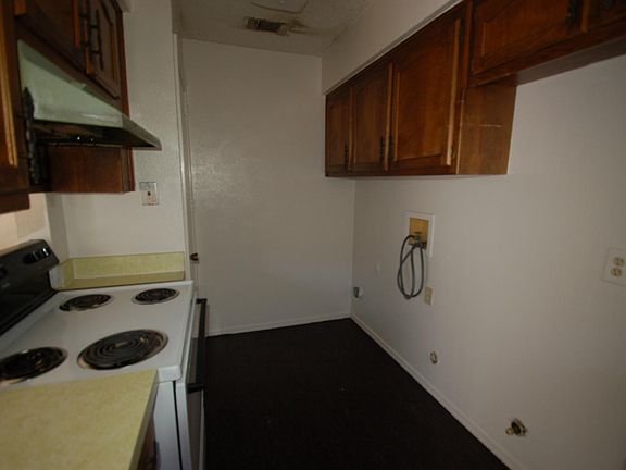 4th image of 2239 Brigadoon Ct