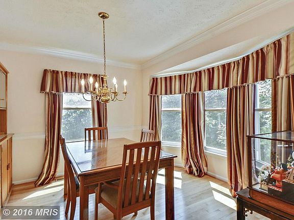 Dining Room offers Hardwood Flrs