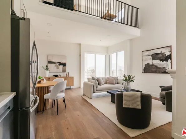 11011 Huston St #212, North Hollywood, CA 91601