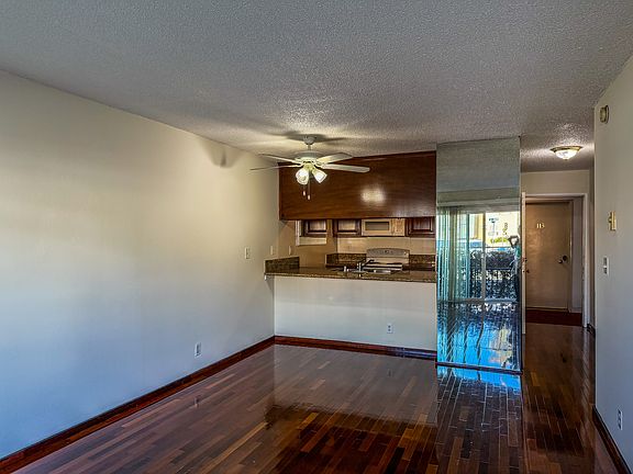 Unit 116 Living Room