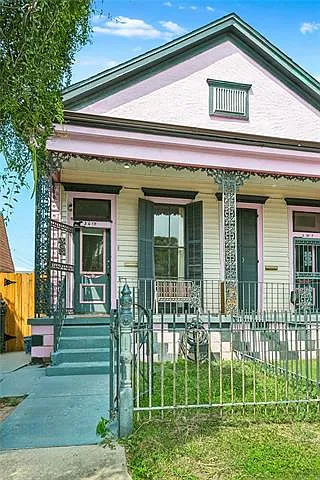 1 bed, 1.0 bath, 1075 sqft, $1,550 — Photo 2