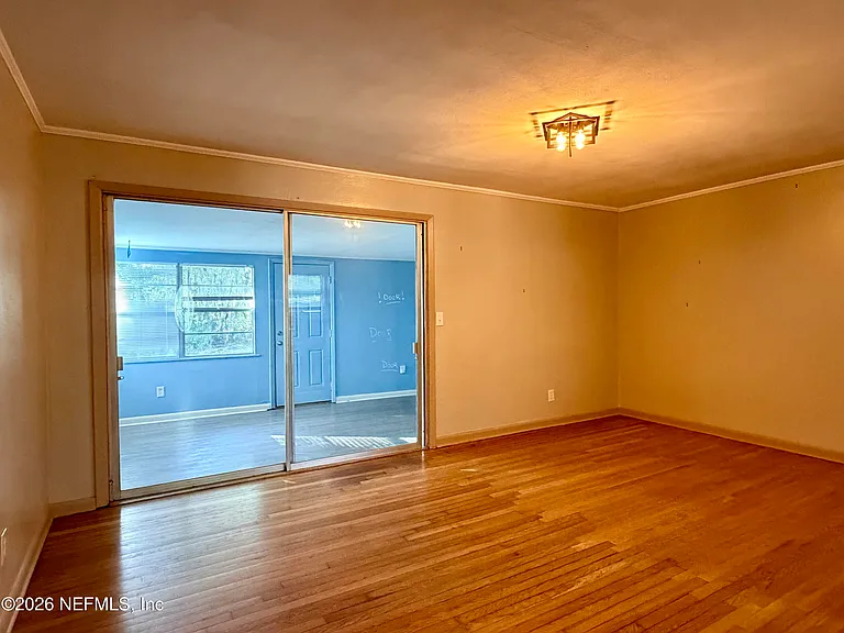 4037 Conga St — Photo 9