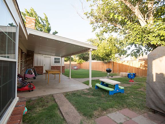 4th image of 3223 Camarie Ave