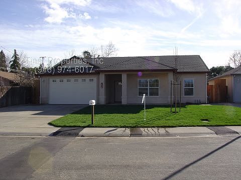 1st image of 1030 Carmelita Ave