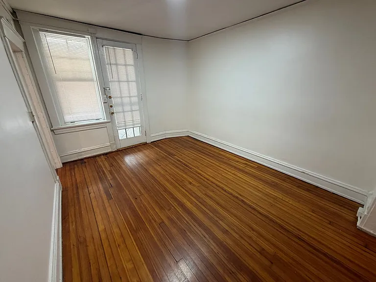 2327 Floyd Avenue — Photo 46