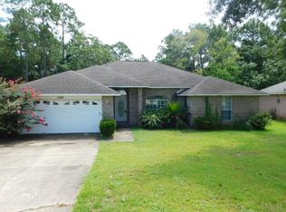 1808 Condor Dr, Cantonment, FL 32533
