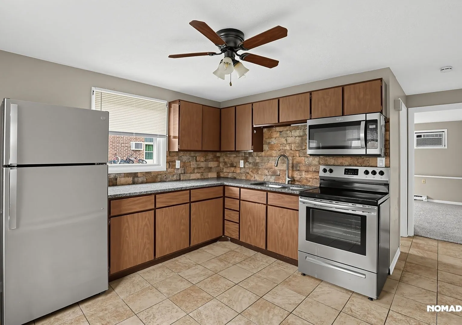 Charming 1BR Duplex in Manteno — Photo 3