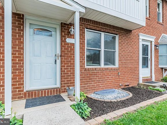 2nd image of 2229 Aspen Dr