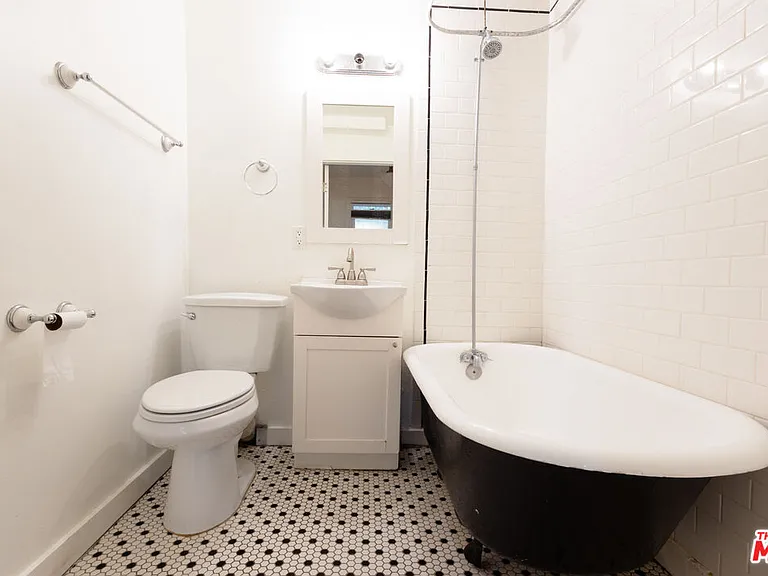 2236 Loma Vista Pl #2 — Photo 8