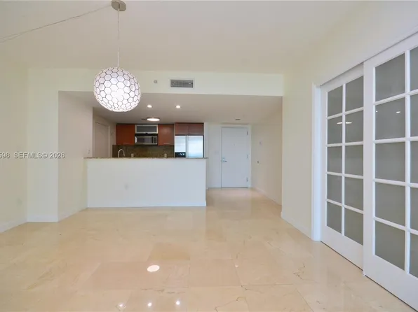 9055 SW 73rd Ct APT 1106, Miami, FL 33156