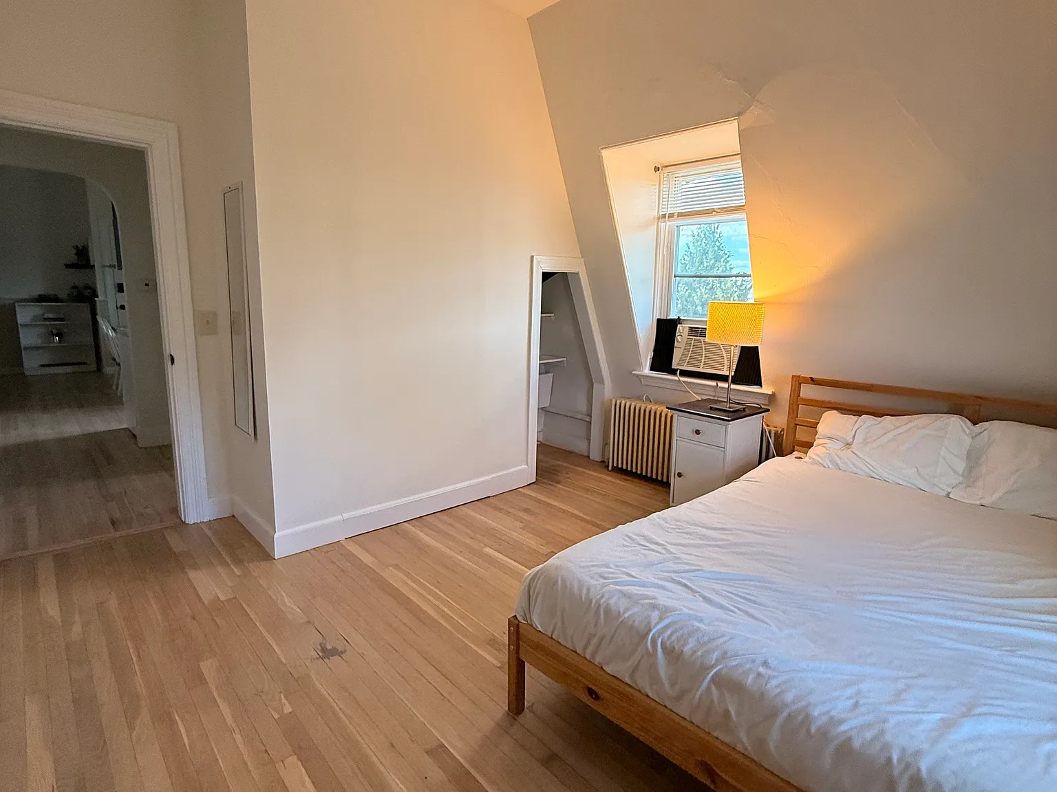 3 bed, 847 sqft, $1,250 — Photo 2