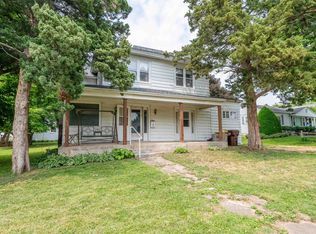 4 E Lincoln St, Mount Morris, IL 61054
