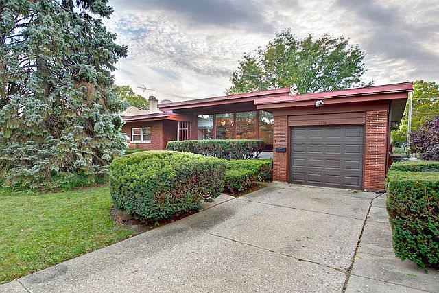 1st image of 6718 N Avers Ave