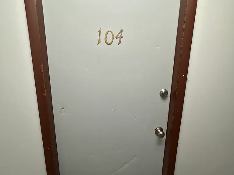 131 Wood St #104 — Photo 4