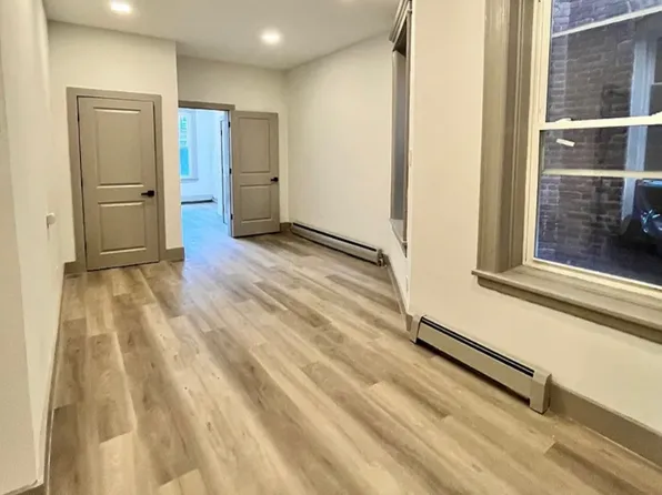 84 Bostwick Avenue image 2 of 7