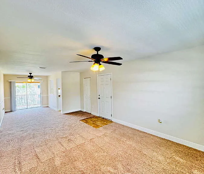 12664 Kenwood Ln #C — Photo 7