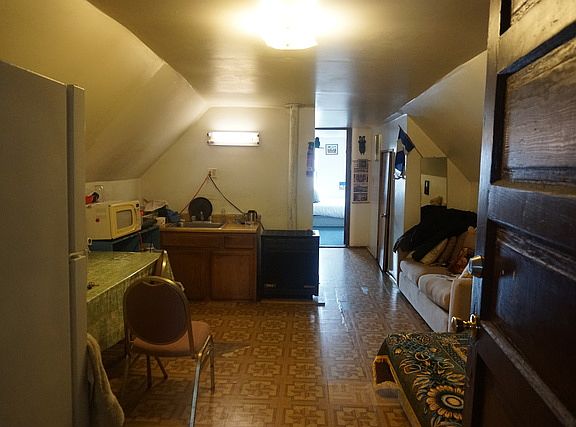 5th image of 2963 N Gresham Ave