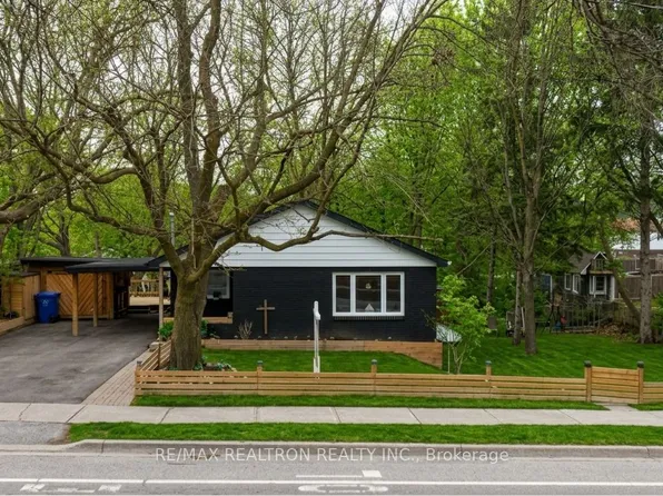 757 Srigley St, Newmarket, ON L3Y 1X6