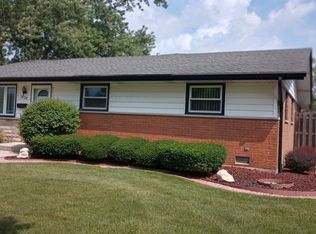 7028 Stanford Dr, Bridgeview, IL 60455