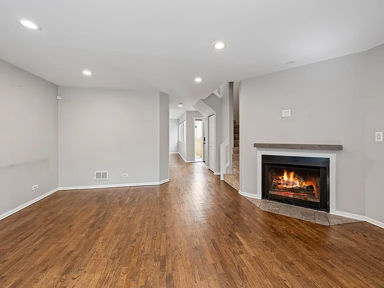 1839 N Bissell St #3 — Photo 3