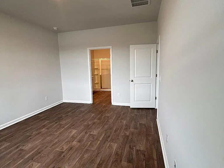 477 Lake Ridge Blvd — Photo 30