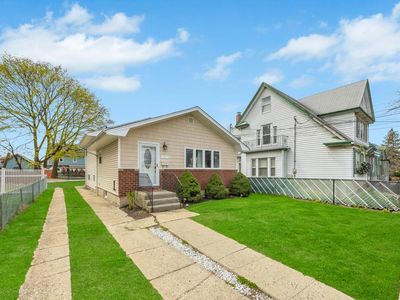 30 Oakland Street, Hempstead, NY, 11550