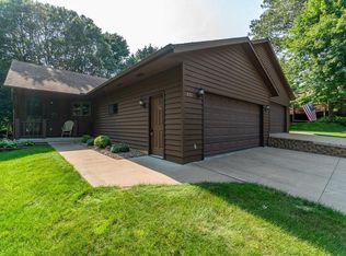 833 Windsor Forest Dr, Altoona, WI 54720