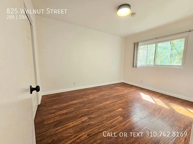 825 Walnut St — Photo 8