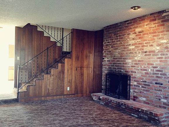 Living Room w/ Fireplace
