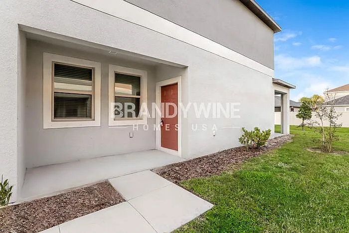 4 bed, 2.5 bath, 2162 sqft, $2,477 — Photo 3