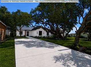 508 E King St, Rockport, TX 78382