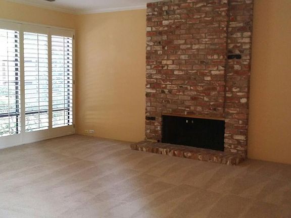 3rd image of 505 Elmhurst Cir